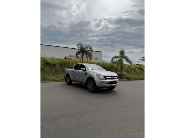 Carro Ford Ranger Cabine Dupla 2014 Ranger 2.5 Flex 4x2 CD XLT