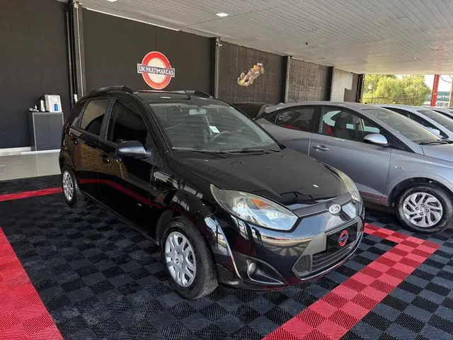 Carro Ford Fiesta Hatch 2013 Rocam 1.0 (Flex)
