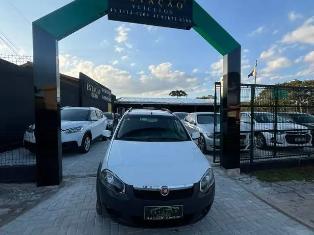 Carro Fiat Strada 2014 Trekking 1.6 16V (Flex) (Cabine Dupla)