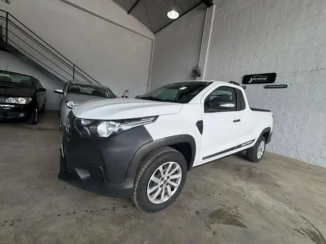 Carro Fiat Strada 2025 Endurance 1.3 Flex 8V CS