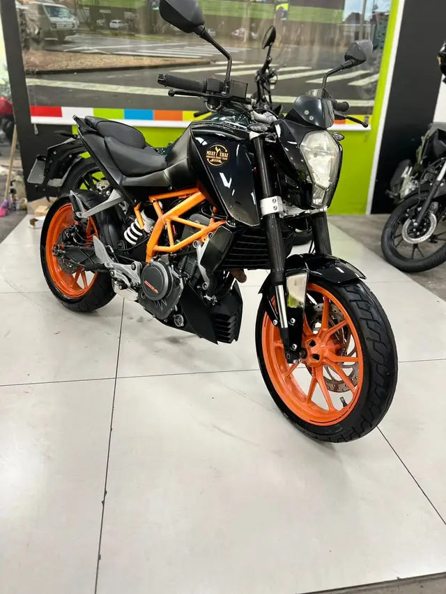 Moto KTM Duke 390 2015 390