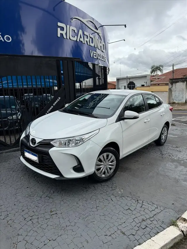 Carro Toyota Yaris 2024 XL 1.5 (Flex) (Aut)