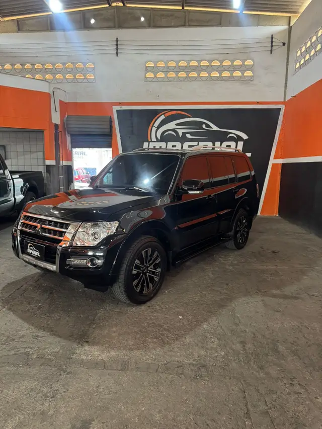Carro Mitsubishi Pajero Full 2010 3.2 DI-D 3D HPE 4WD