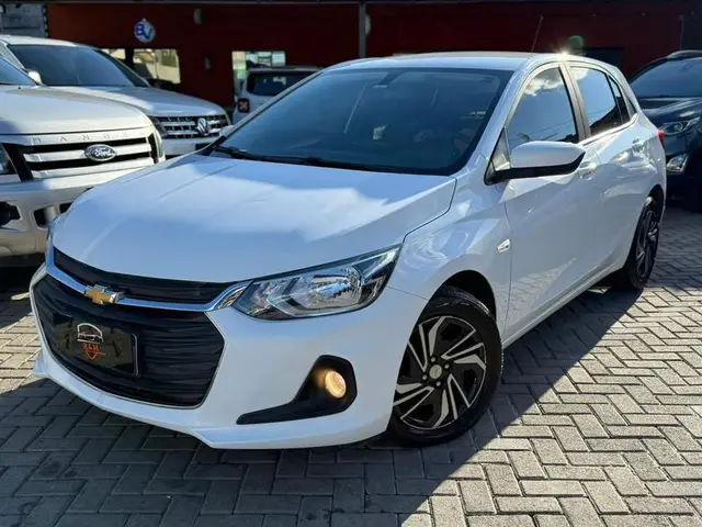 Carro Chevrolet Onix 2024 1.0