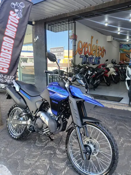 Moto Yamaha XTZ 250 Lander 2025 Connected