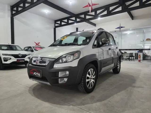 Carro Fiat Idea 2016 Adventure 1.8 16V E.TorQ (Flex)