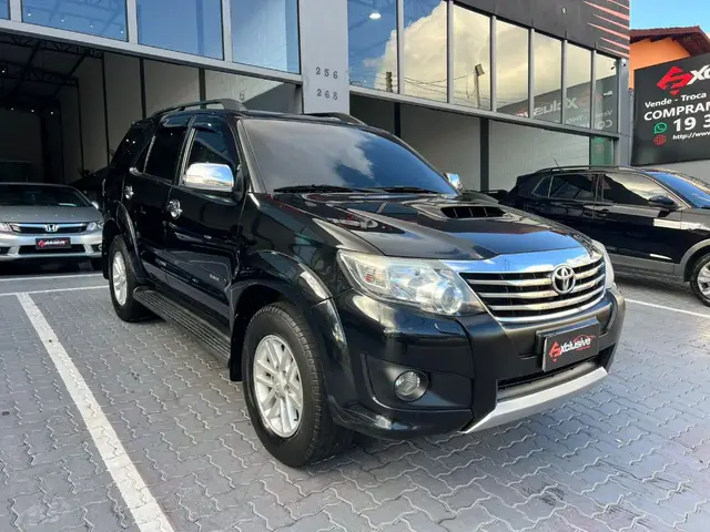 Carro Toyota Hilux SW4 2015 SRV 4x4 3.0 Turbo  (aut)