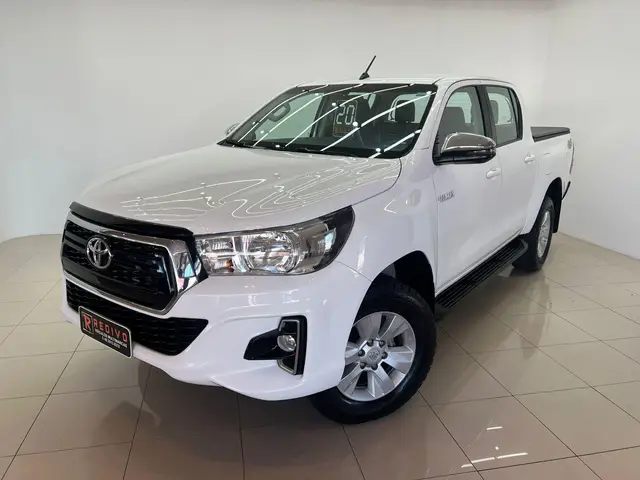 Carro Toyota Hilux Cabine Dupla 2020 Hilux 2.8 TDI CD SR 4x4 (Aut)