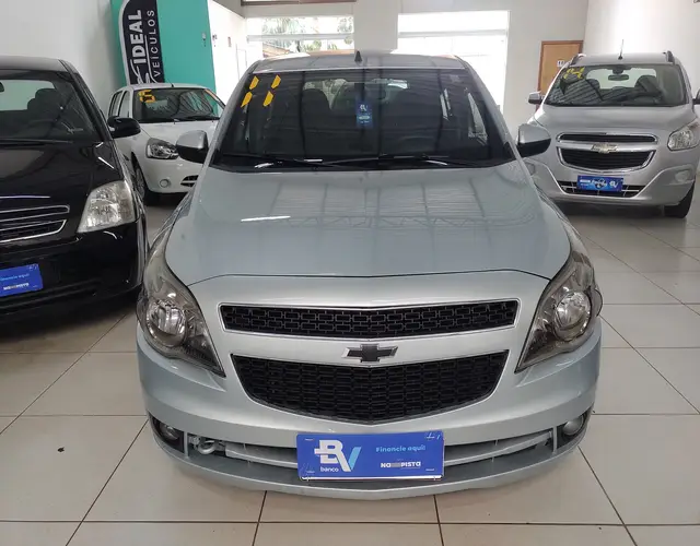 Carro Chevrolet Kadett 2011 Hatch SLE 1.8