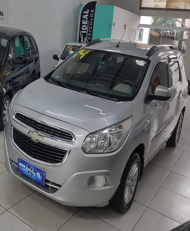 Carro Chevrolet Spin 2014 LT 5S 1.8 (Aut) (Flex)