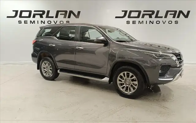 Carro Toyota SW4 2024 SRX 2.8 Turbodiesel 4x4 (Aut.) (5 Lugares)