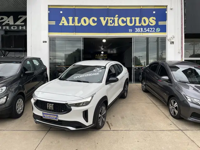 Carro Fiat Fastback 2025 Audace T200 Hybrid