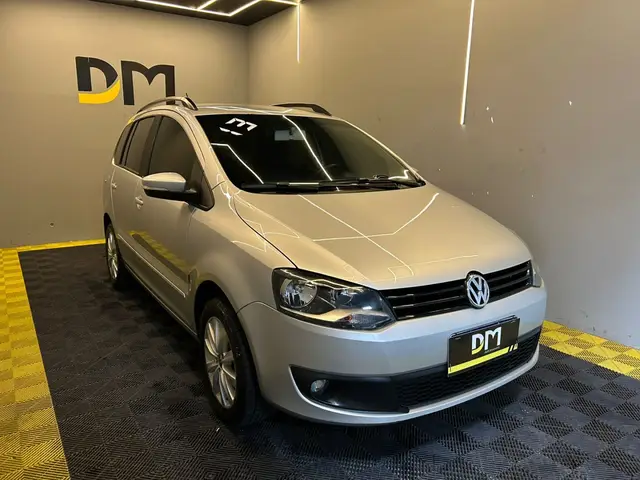 Carro Volkswagen SpaceFox 2013 1.6 8V Trend (Flex)