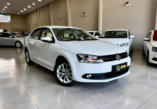 Carro Volkswagen Jetta 2014 2.0 Comfortline Tiptronic (Flex)