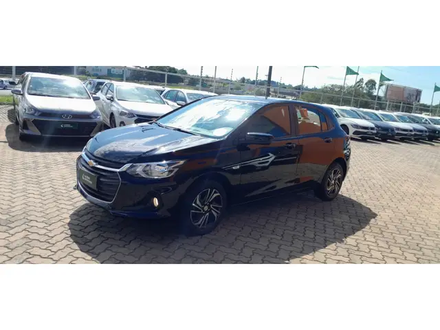 Carro Chevrolet Onix Plus 2025 LT 1.0
