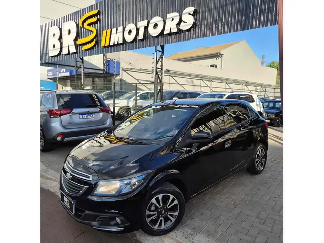 Carro Chevrolet Onix 2015 1.4 LTZ SPE/4 (Aut)
