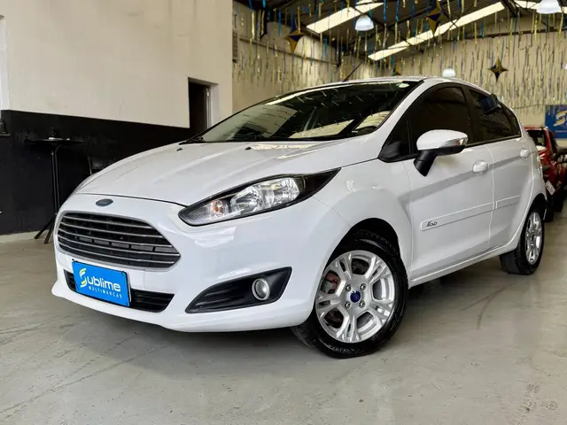 Carro Ford Fiesta Hatch 2016 1.6 (Flex)