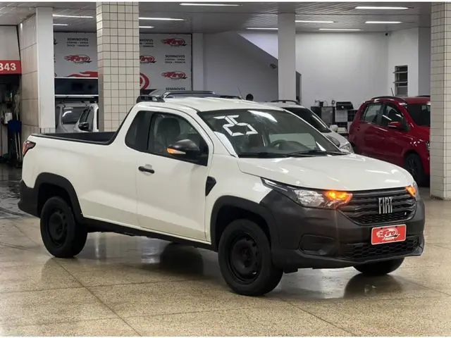 Carro Fiat Strada 2025 Endurance 1.3 Flex 8V CS