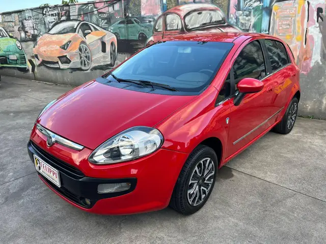 Carro Fiat Punto 2016 ATTRACTIVE ITALIA 1.4 F.Flex 8V 5p