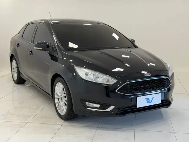 Carro Ford Focus Sedan 2018 SE Plus 2.0 PowerShift