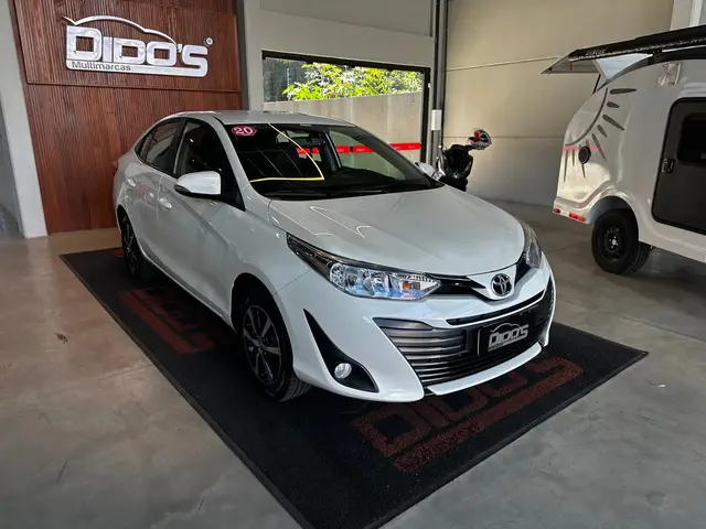Carro Toyota Yaris Sedan 2020 1.5 XS CVT (Flex)