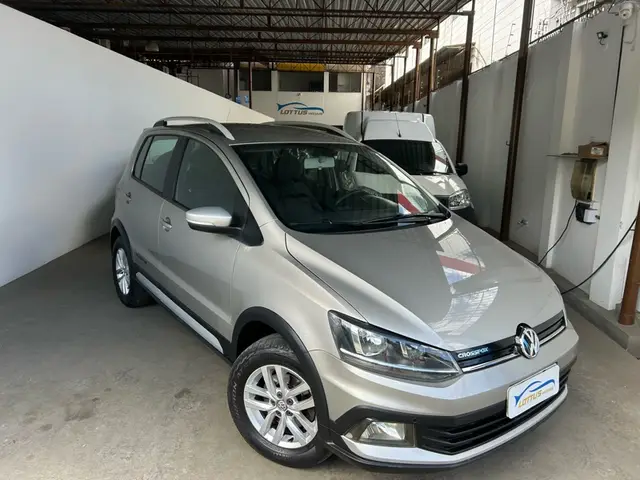 Carro Volkswagen CrossFox 2015 1.6 16v MSI (Flex)