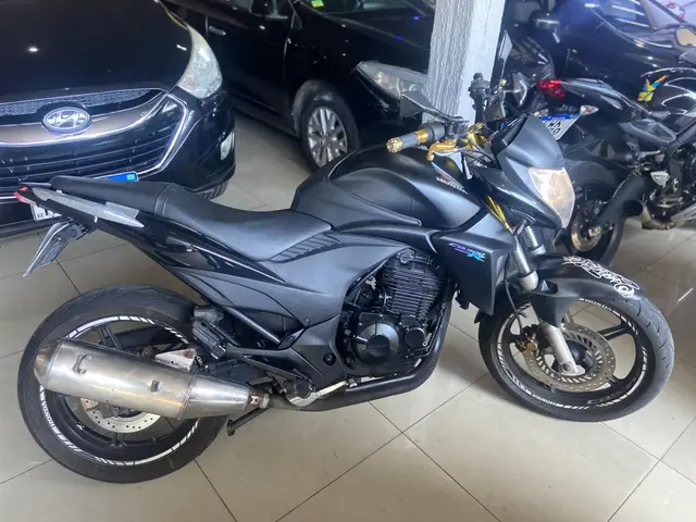 Moto Honda CB 300R 2014 Standard