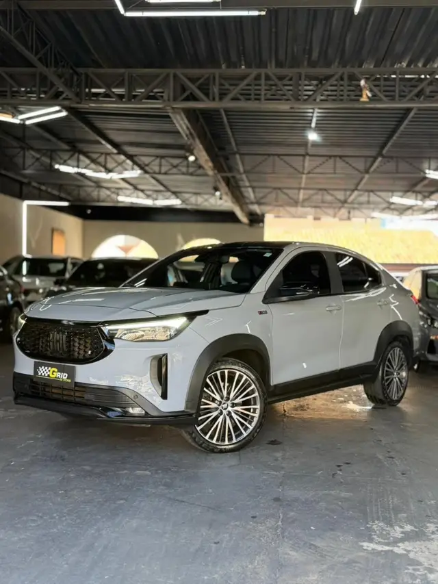 Carro Fiat Fastback 2024 Limited Edition Powered by Abarth