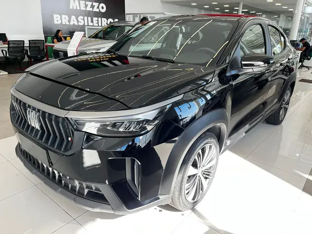 Carro Fiat Fastback 2026 Turbo 200