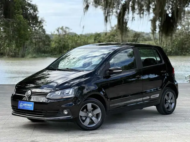 Carro Volkswagen Fox 2018 1.6 MSI Connect (Flex)