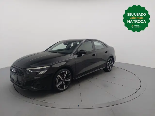 Carro Audi A3 2024 2.0 Sed.Perf. Black TFSI S-tr. (Hib.)