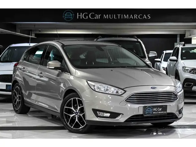 Carro Ford Focus Hatch 2016 Titanium 2.0 PowerShift