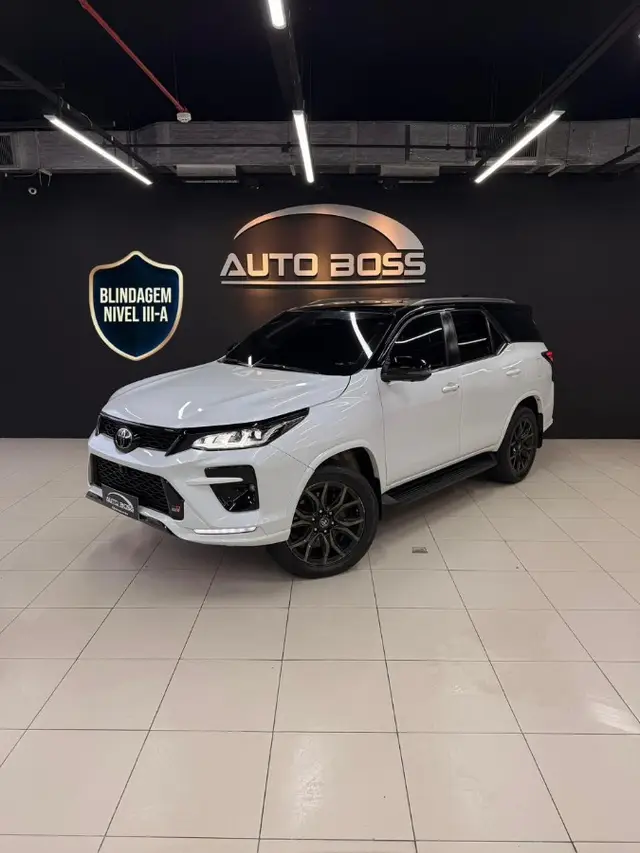 Carro Toyota SW4 2024 GR-S 2.8 AT