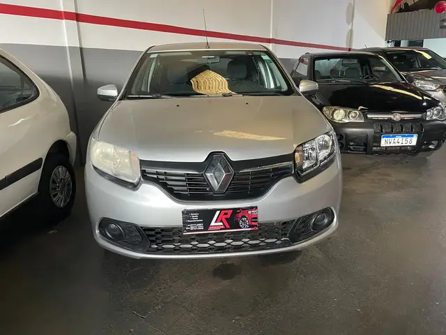 Carro Renault Sandero 2016 Expression 1.0 16V (Flex)