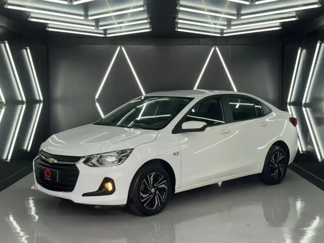 Carro Chevrolet Onix Plus 2024 LT 1.0