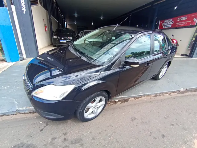 Carro Ford Focus Sedan 2009 GLX 2.0 16V Duratec
