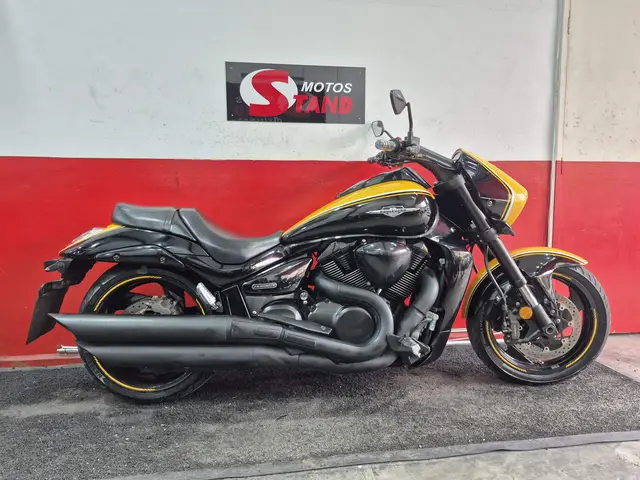 Moto Suzuki Boulevard 2015 M1800 R