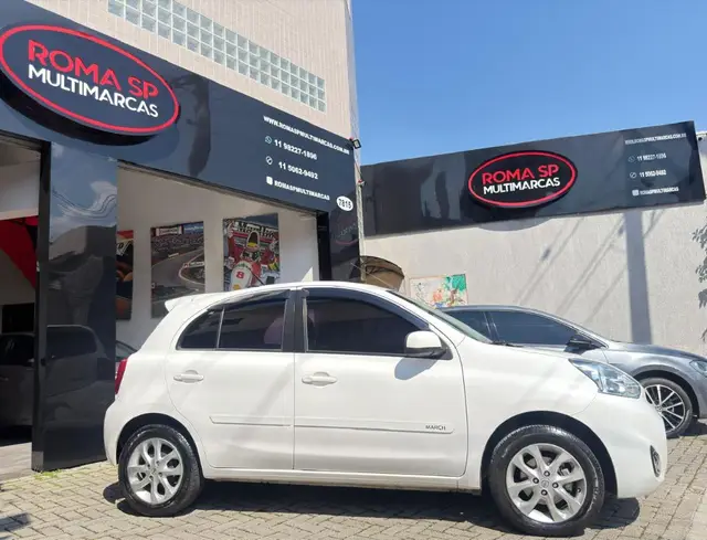 Carro Nissan March 2017 1.6 16V SV (Flex)