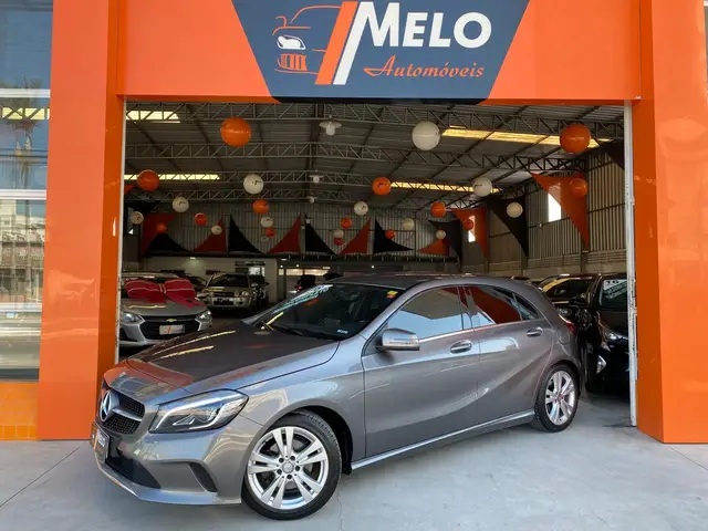 Carro Mercedes-Benz Classe A  2016 200 1.6 Turbo FlexFuel DCT