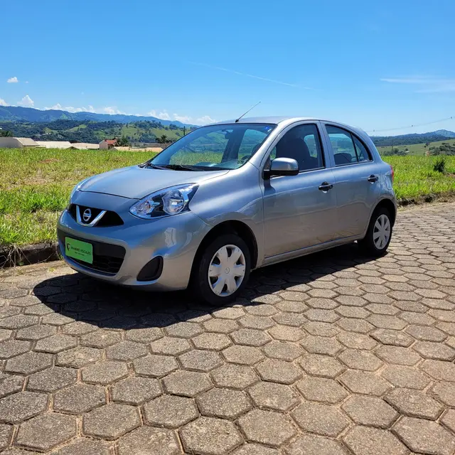 Carro Nissan March 2017 1.0 12V S (Flex)
