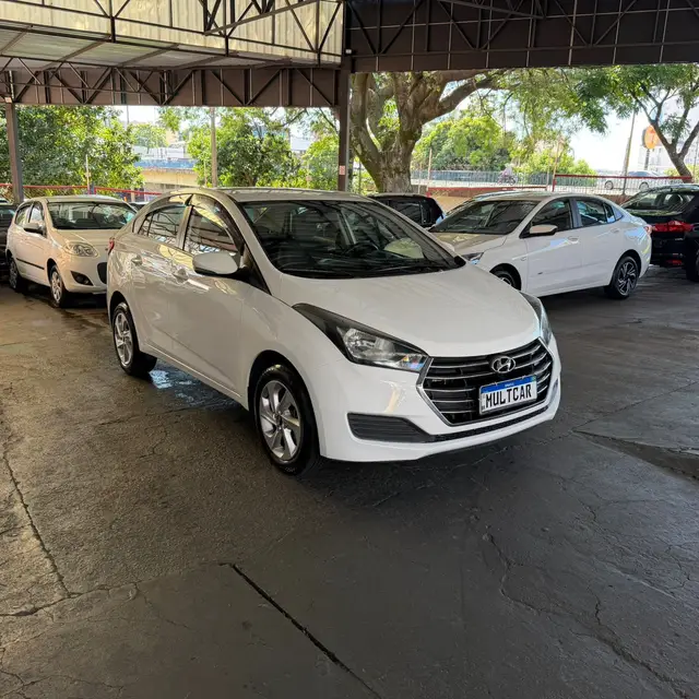 Carro Hyundai HB20S 2017 1.0 Comfort Style Turbo (Flex)