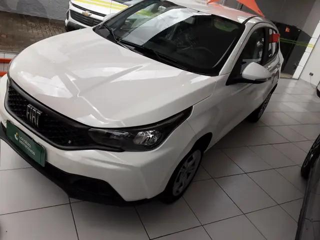 Carro Fiat Argo 2025 Drive 1.0