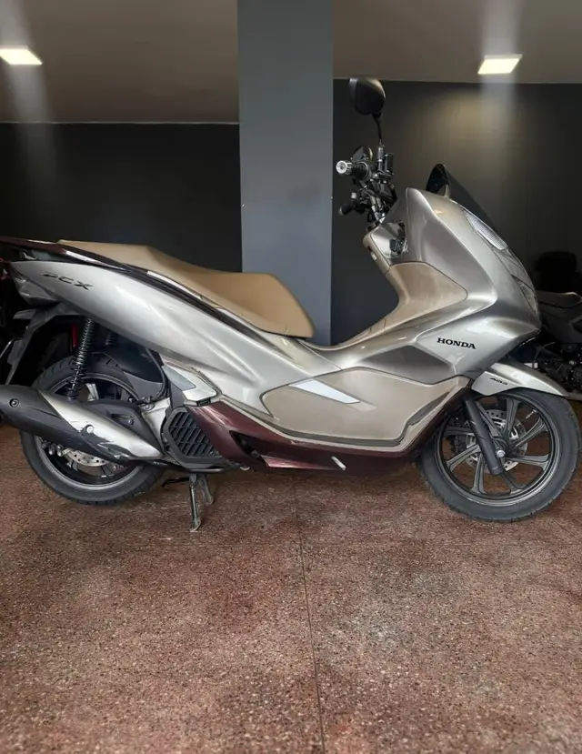 Moto Honda PCX 150 2022 DLX