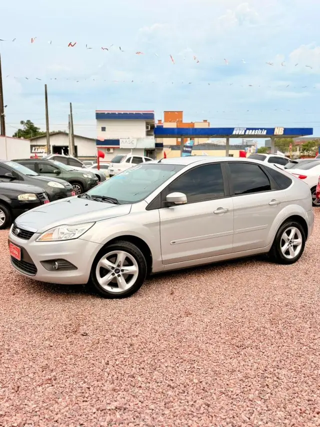 Carro Ford Focus Hatch 2013 1.6 16V Flex Mec. 5p