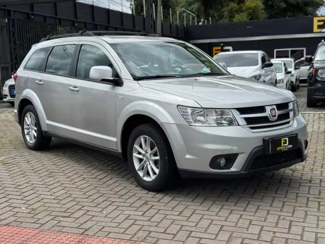 Carro Fiat Freemont 2014 2.4 16V Precision (Aut)