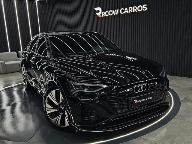 Carro Audi Q8 e-tron 2024 Performance Black