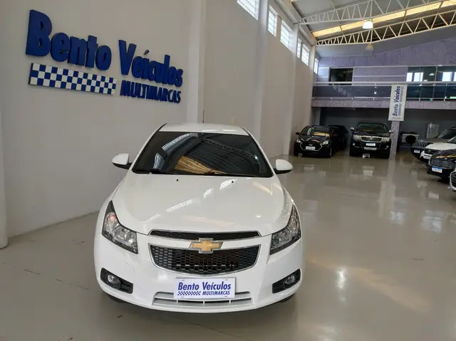 Carro Chevrolet Cruze 2013 LT 1.8 16V Ecotec (Flex)
