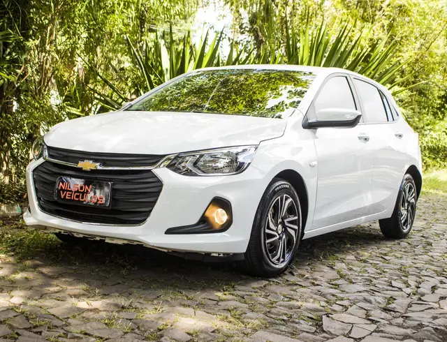 Carro Chevrolet Onix 2024 LT 1.0