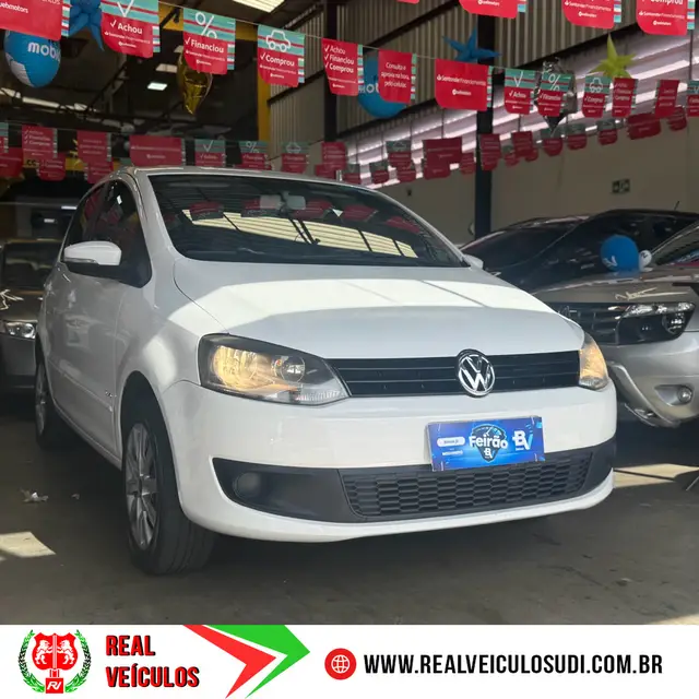 Carro Volkswagen Fox 2013 1.6 VHT I-Motion (Flex)