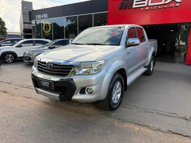 Carro Toyota Hilux Cabine Dupla 2014 Hilux 3.0 TDI 4x4 CD SRV (Aut)